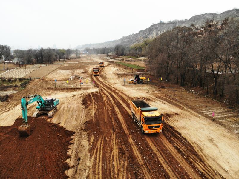 【基层风彩】临夏环城北路项目快速开工加速建设